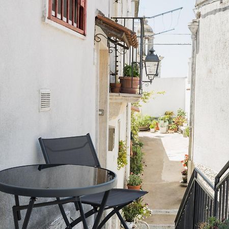 La Corte Di Navarrete Laterza Bagian luar foto