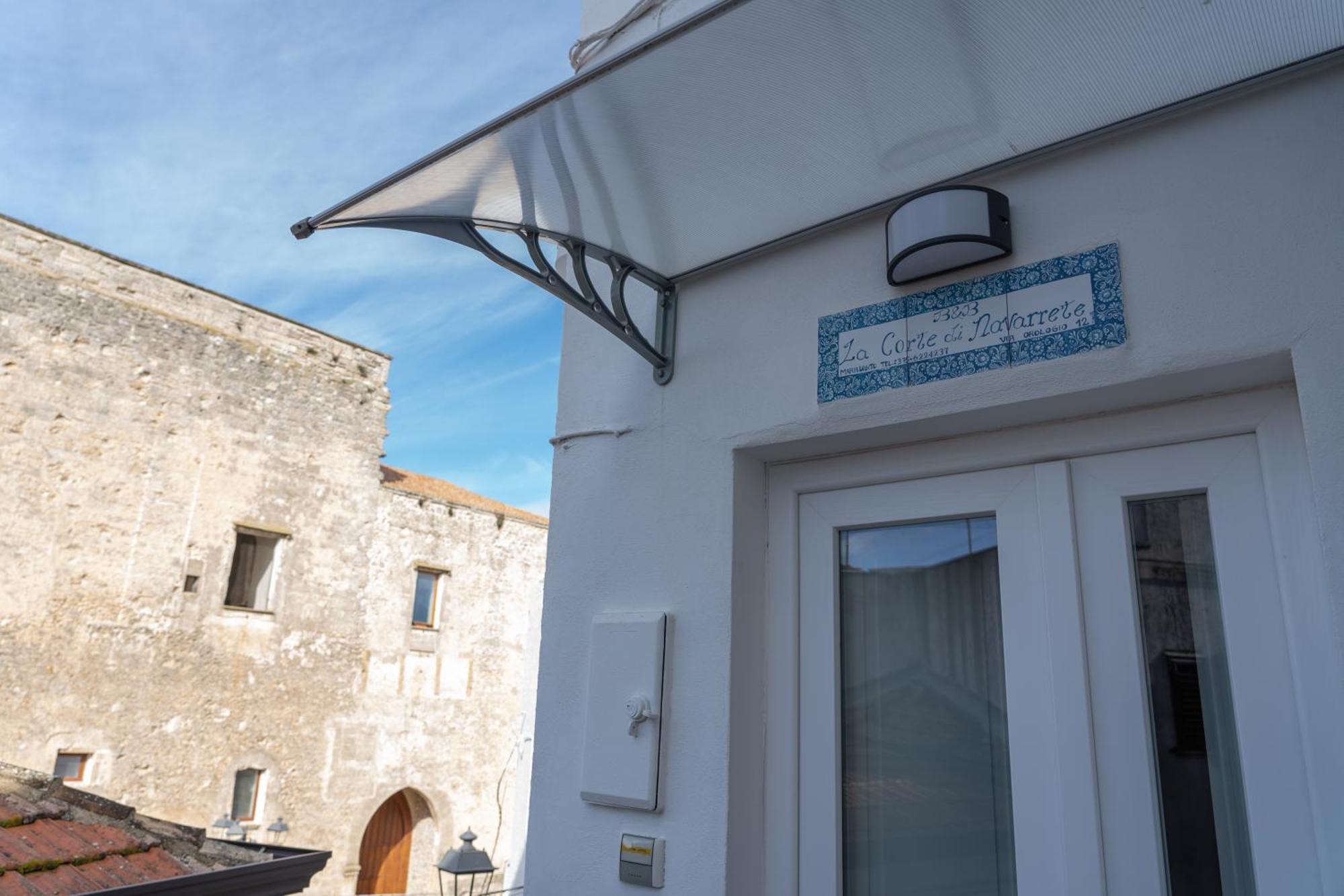La Corte Di Navarrete Laterza Bagian luar foto